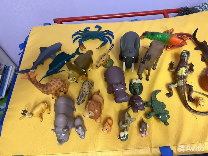 Деагостини животные 18штук + журналы