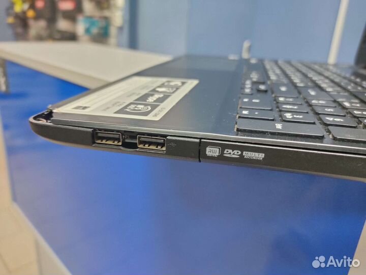 Ноутбук Acer Aspire E5-521