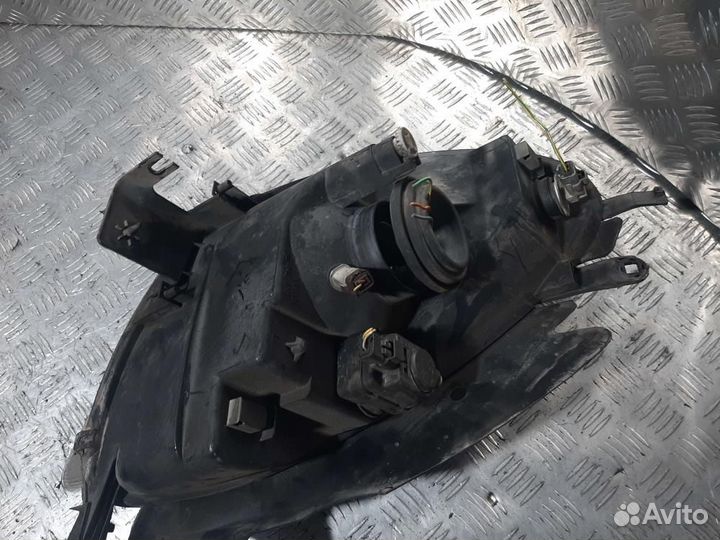 Фара 89300190 Citroen Xsara Picasso (1999-2005)