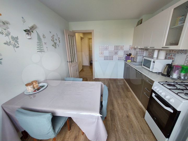 2-к. квартира, 53 м², 8/10 эт.