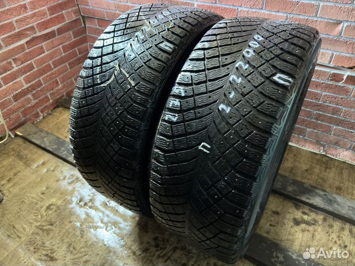 Michelin X-Ice North 4 SUV 275/45 R21 110T