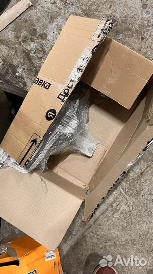 Кронштейн крепления АКБ Volvo XC90