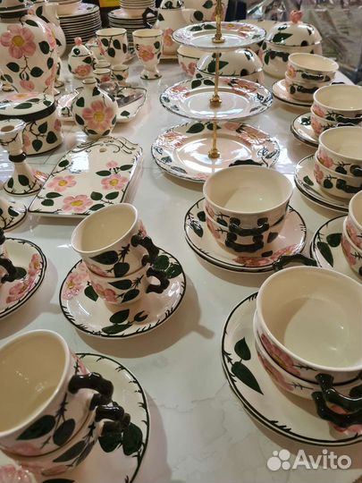 Набор столовой посуды,чайный +кофейный