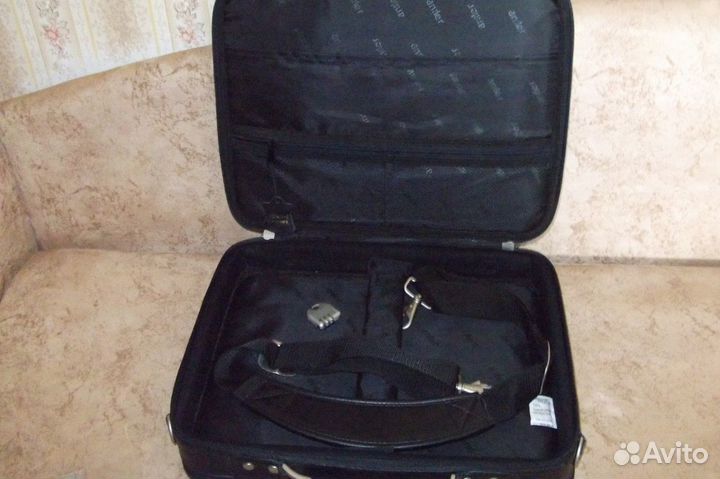 Сумка для ноутбука(нат.кожа) фирмы