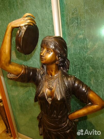 Антикварная бронзовая статуя Leon Pilet 105 см