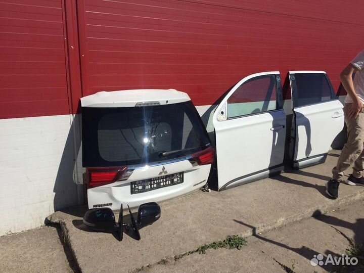 Дверь багажника Митсубиси Аутлендер 3 15-21г