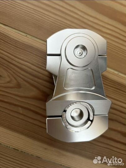 Универсальный зажим / удлинитель руля