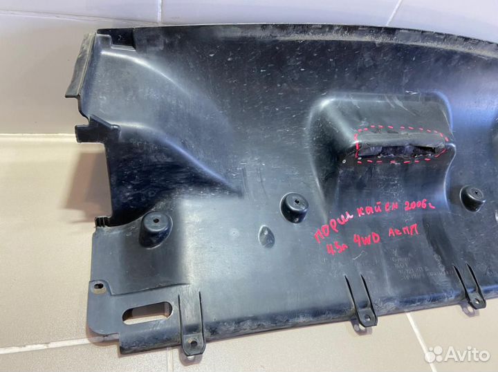 Воздуховод радиатора Porsche Cayenne 1