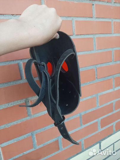 Маска кожаная 