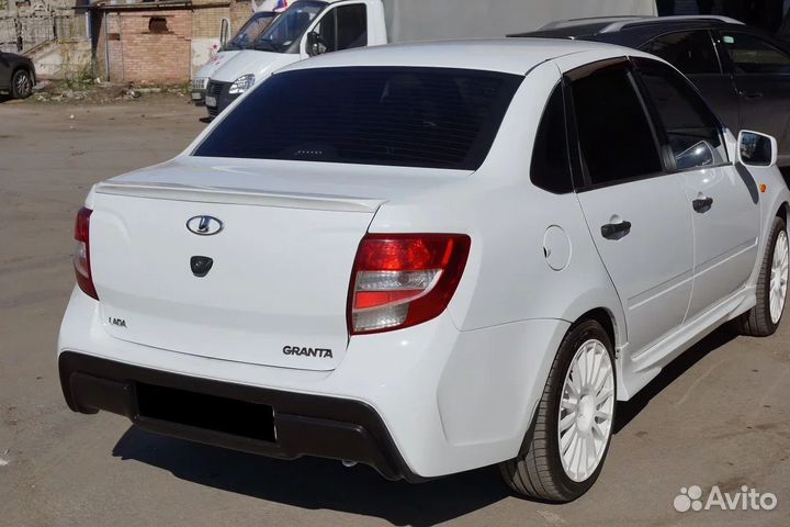 Бампер задний 