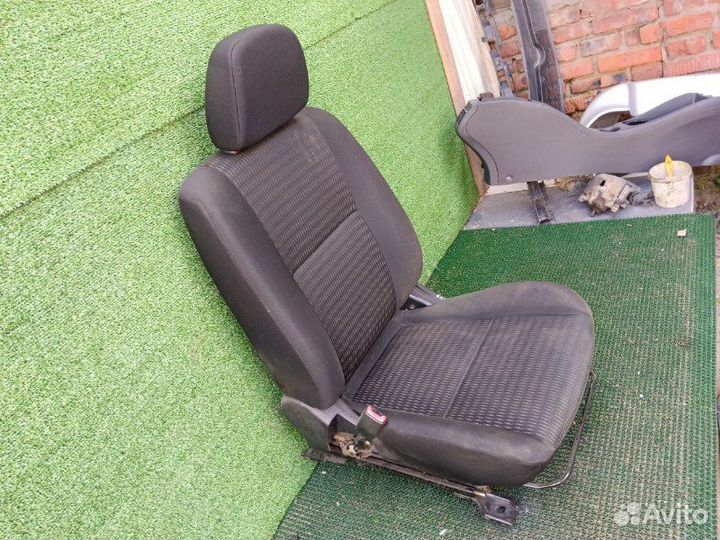 Сидение переднее левое Mitsubishi Lancer 10 1.6