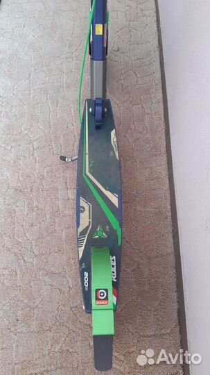 Самокат Roces 200