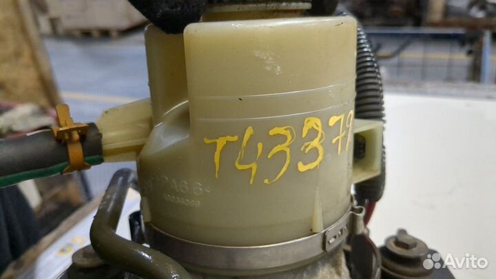 Насос усилителя руля Opel Vivaro, 2015