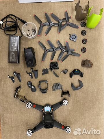 Квадрокоптер DJI FPV в разборе
