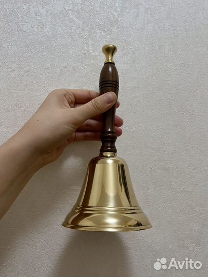Колокольчик с ручкой