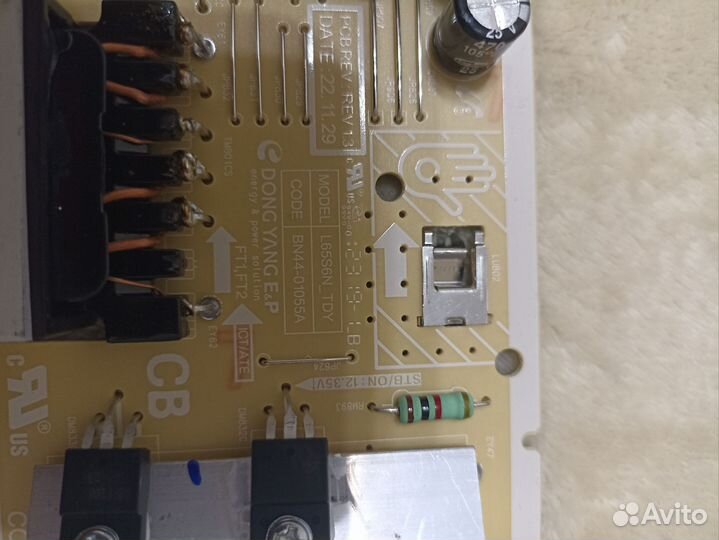 Samsung UE65AU7100U в разбор