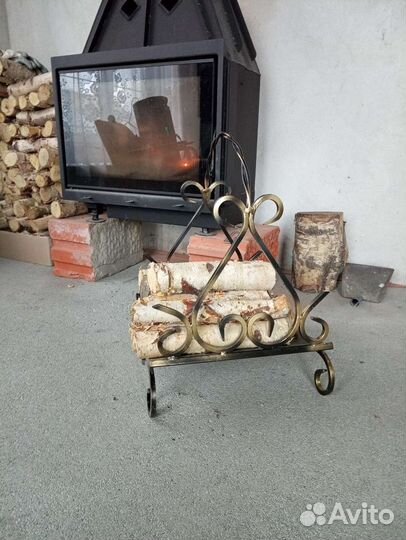 Дровница для камина