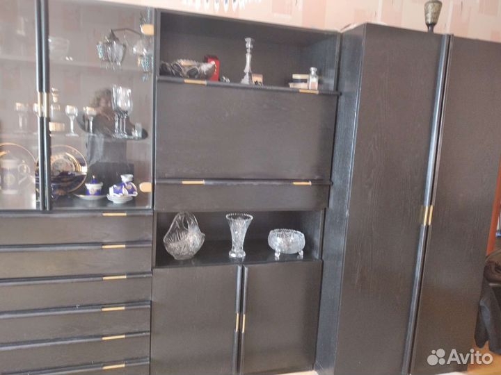 Стенка-сервант