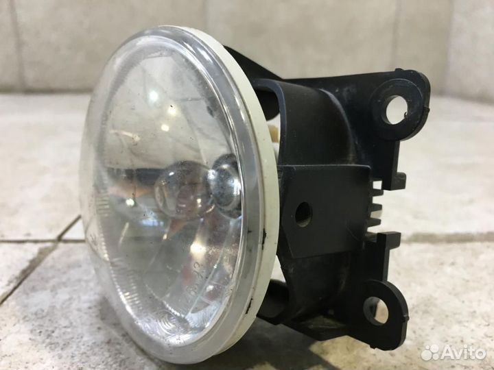 Фара противотуманная правая Peugeot 3008 2010-2017