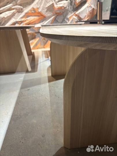 Столы обеденные из массива в наличии и под заказ