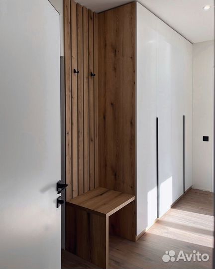 Шкаф в прихожую на заказ