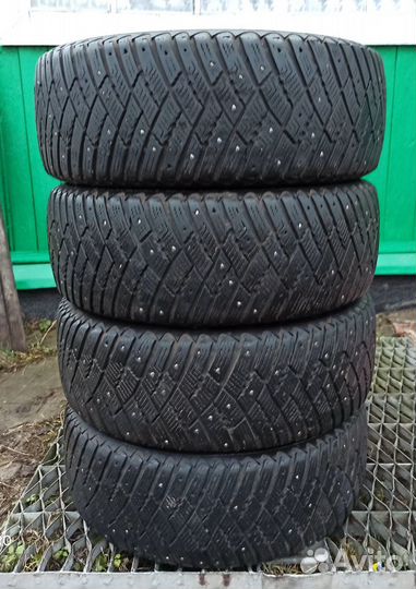 Goodyear Ultragrip Ice Arctic 205/55 R16