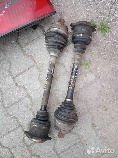 Комплект полуосей Фольксваген Шаран 2.0б ат 1999