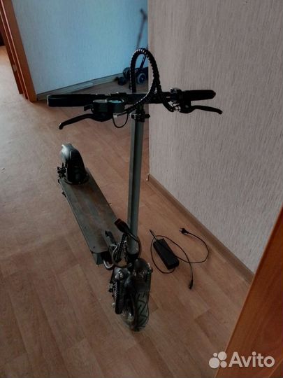 Самокат взрослый электрический бу