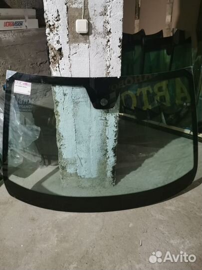 Лобовое стекло на Лада Веста с датчиком дождя