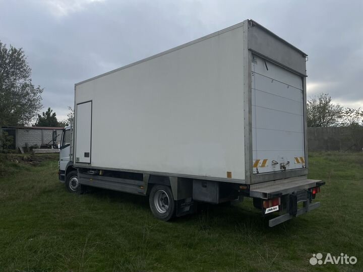 Промтоварный фургон Mercedes-Benz Atego 1523L, 2005