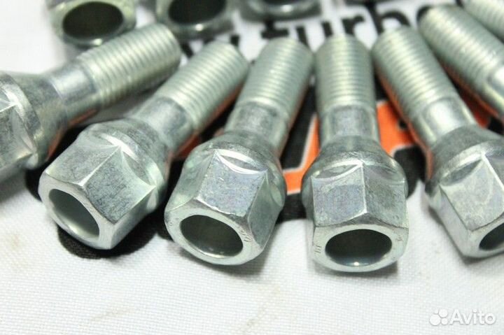 Болты на колёса авто