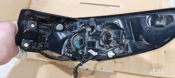 Фонарь задний mazda сх-9