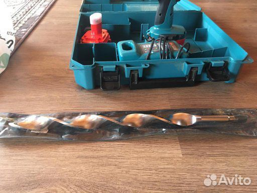 Шуруповерт бур аккумуляторный makita