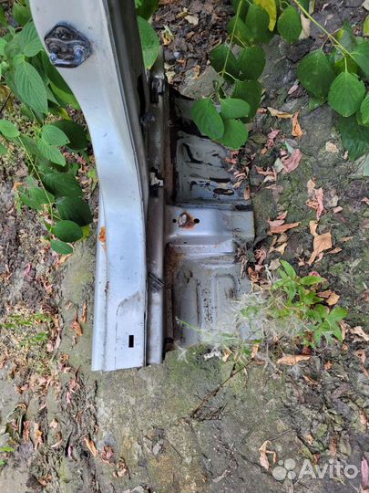 Центральная правая стойка kia spectra