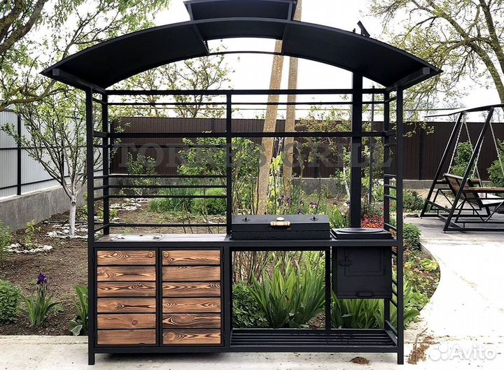 Мангал с крышей лофт