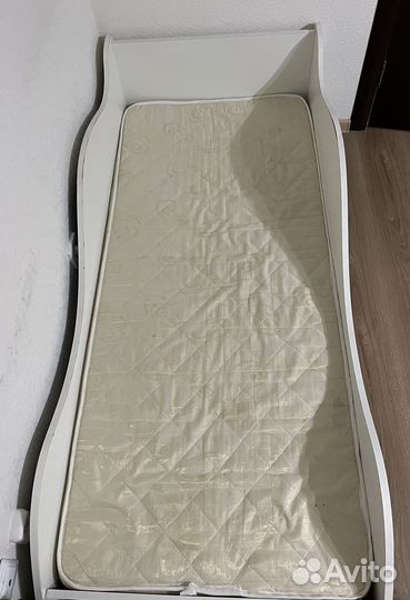 Детская кровать машинка с матрасом