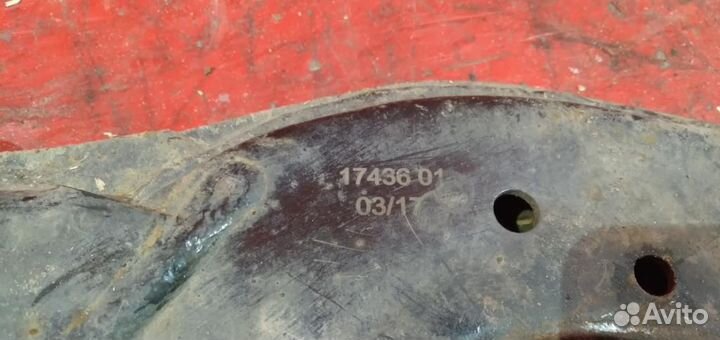 Ситроен Ксара Пикассо рычаг передний правый