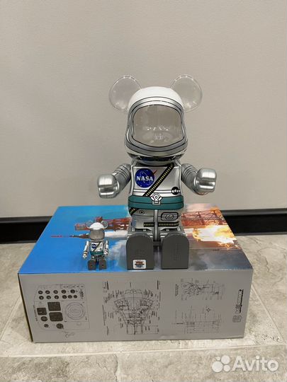 Фигурка bearbrick астронавт nasa