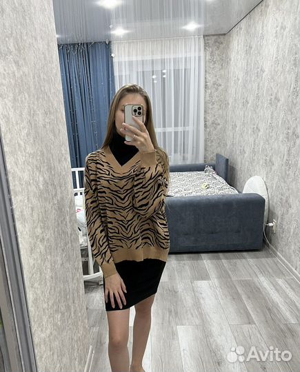 Свитер женский
