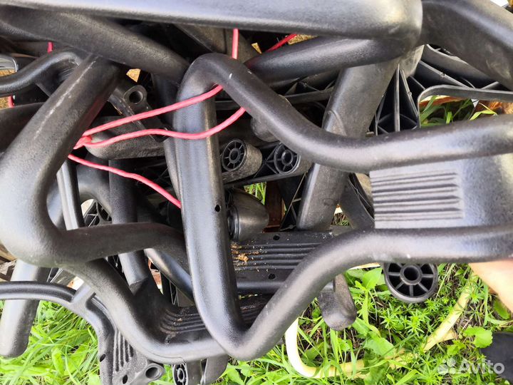 Подлокотник для офисного кресла