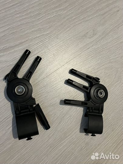 Крепление капюшона bugaboo buffalo