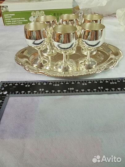 Ваза, набор рюмок из металла