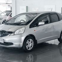 Honda Fit 1.3 AT, 2009, 267 000 км, с пробегом, цена 737 000 руб.