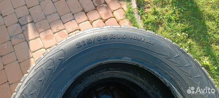 Nokian Tyres Hakkapeliitta 7 215/65 R16 102T