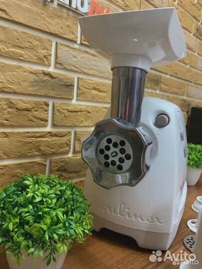 Мясорубка электрическая Moulinex HV8 ME626132