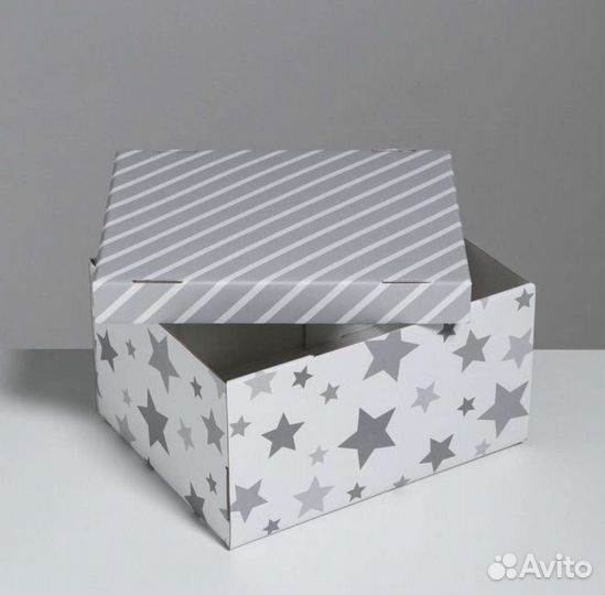 Коробка подарочная 31 х 25,5 х 16 см