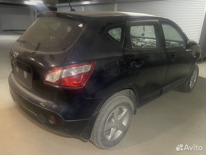 Nissan Qashqai 2.0 CVT, 2012, битый, 165 000 км