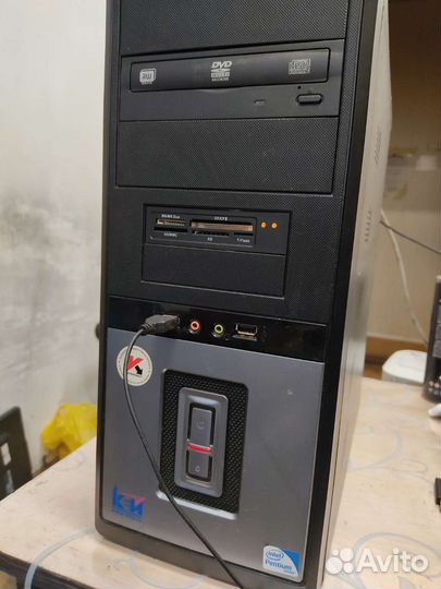 Компьютер с монитором