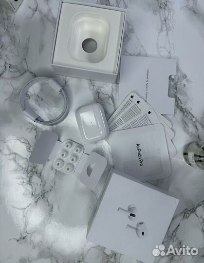 AirPods Pro 2 поколение (Гарантия + чехол)
