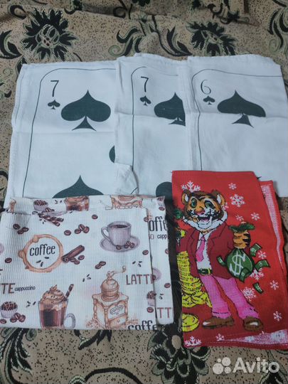 Полотенца кухонные, подштанники, носки теплые